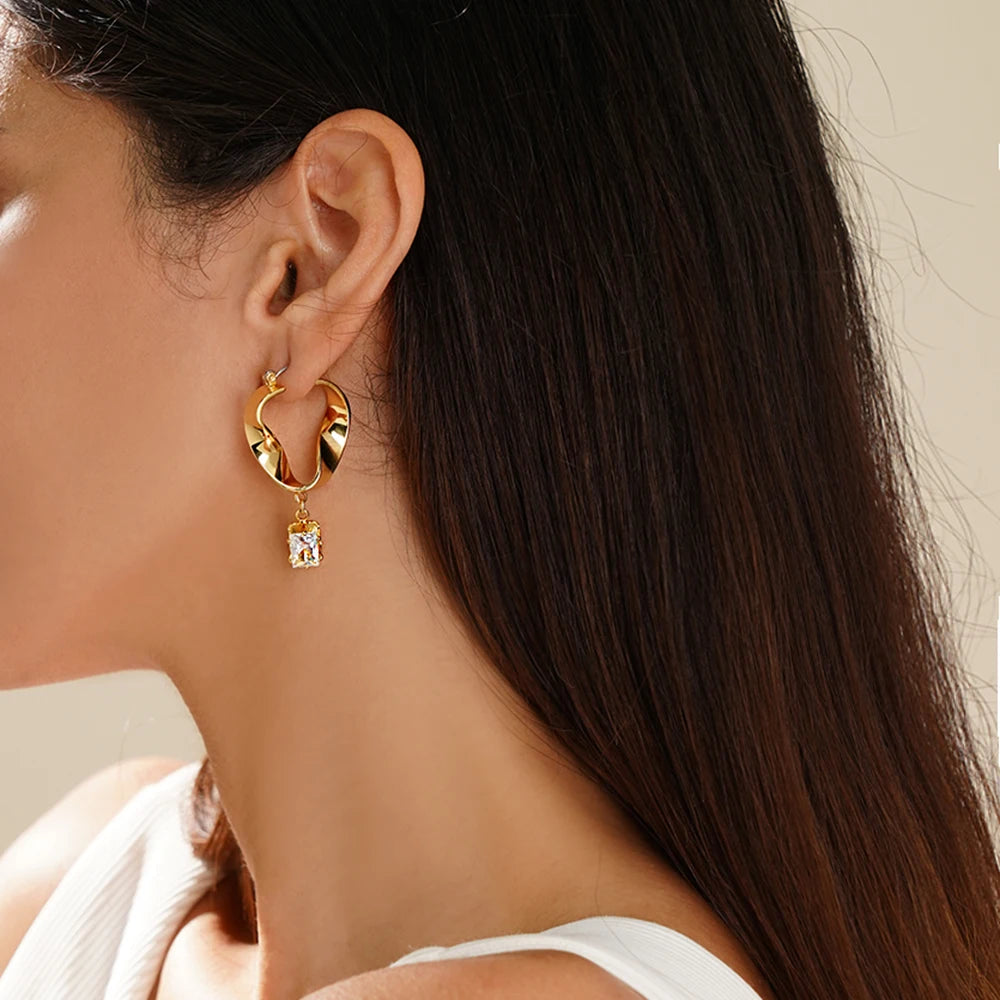 USA Stock New Arrival Trendy Gold Plated Pearl Drop Earrings for Women Minimalist Geometric Hoop Earrings Jewelry